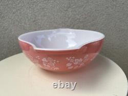 Vintage Pyrex set 2 Cinderella bowls Pink white gooseberry 444 443