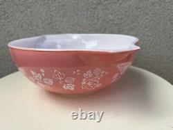 Vintage Pyrex set 2 Cinderella bowls Pink white gooseberry 444 443