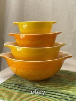Vintage Pyrex set of 4 Sunflower Cinderella Nesting Bowls 441-444 (B)