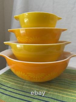 Vintage Pyrex set of 4 Sunflower Cinderella Nesting Bowls 441-444 (B)