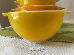 Vintage Pyrex set of 4 Sunflower Cinderella Nesting Bowls 441-444 (B)
