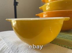 Vintage Pyrex set of 4 Sunflower Cinderella Nesting Bowls 441-444 (B)