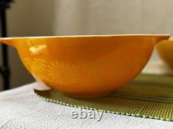 Vintage Pyrex set of 4 Sunflower Cinderella Nesting Bowls 441-444 (B)