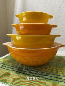 Vintage Pyrex set of 4 Sunflower Cinderella Nesting Bowls 441-444 (D)