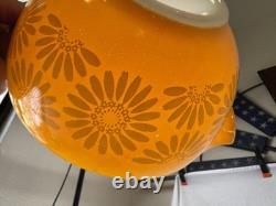 Vintage Pyrex set of 4 Sunflower Cinderella Nesting Bowls 441-444 (D)