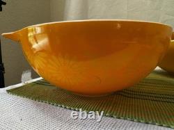 Vintage Pyrex set of 4 Sunflower Cinderella Nesting Bowls 441-444 (D)