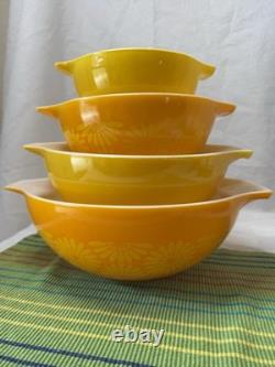 Vintage Pyrex set of 4 Sunflower Cinderella Nesting Bowls 441-444 (E)