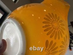 Vintage Pyrex set of 4 Sunflower Cinderella Nesting Bowls 441-444 (E)