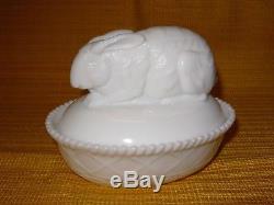Vintage Rare Greentown White Milk Glass Rabbit on Nest