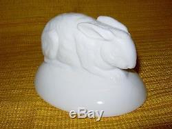 Vintage Rare Greentown White Milk Glass Rabbit on Nest