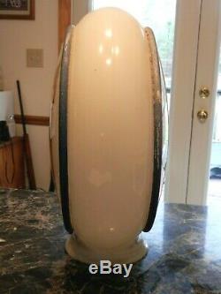 Vintage Rare Original Near Mint Atlantic Imperial Gas Pump Gill Milkglass Globe
