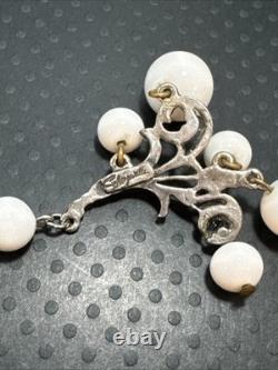 Vintage Schiaparelli milk glass white Beaded Necklace