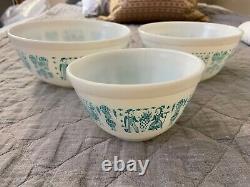 Vintage Set Of 3 Pyrex Turquoise & White Amish Butterprint Mixing Bowls