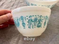 Vintage Set Of 3 Pyrex Turquoise & White Amish Butterprint Mixing Bowls