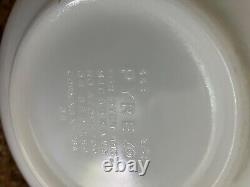 Vintage Set Of 4 MCM Pyrex Butterfly Gold Cinderella Nesting Mixing Bowls, 1974