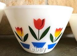 Vintage Set Of Four Fire King Tulip Splash Proof Nesting Mixing Bowls Nice