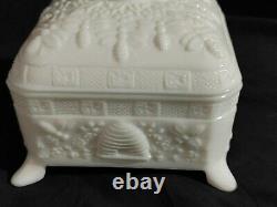 Vintage Tiara Indiana Milk Glass Honey Bee Box Splayed Foot Feet Candy Dish EXC