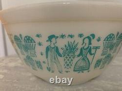 Vintage Turquoise Pyrex Amish Butterprint Nesting Mixing Bowls set of 3 EC white