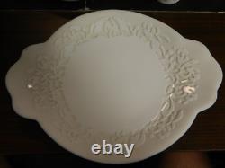 Vintage Ultra Rare (4) Piece Set Oneida Acid Cut Back Cameo Milk Glass Excellent