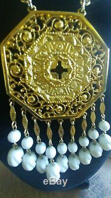 Vintage Vendome necklace 60s Etruscan style gold tone white milk glass beads