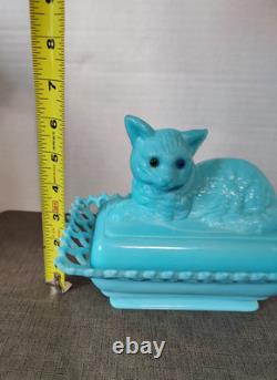 Vintage WESTMORELAND BLUE CAT MILK GLASS CANDY DISH WithBlue/Green Glass Eye-READ
