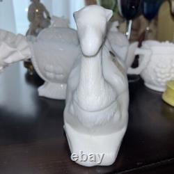 Vintage WESTMORELAND Milk Glass HUMPHREY CAMEL Lidded Dish With Original Sticker