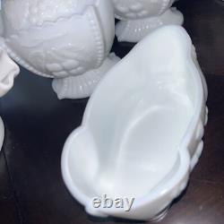 Vintage WESTMORELAND Milk Glass HUMPHREY CAMEL Lidded Dish With Original Sticker
