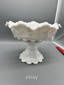 Vintage Westmoreland Milk Glass Paneled Grape Bowl Set With Stand