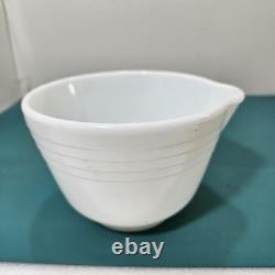 Vintage White Milk Glass Hamilton Beach Pyrex Ribbed Mixing Bowl Pour Spout