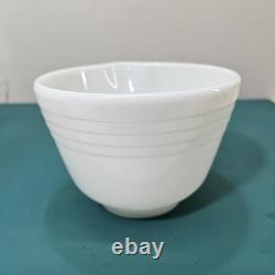 Vintage White Milk Glass Hamilton Beach Pyrex Ribbed Mixing Bowl Pour Spout