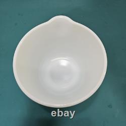 Vintage White Milk Glass Hamilton Beach Pyrex Ribbed Mixing Bowl Pour Spout