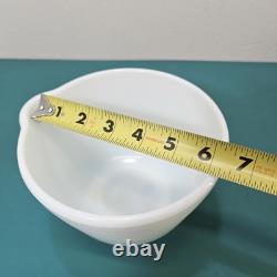 Vintage White Milk Glass Hamilton Beach Pyrex Ribbed Mixing Bowl Pour Spout