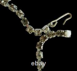 Vintage White Milk Glass Teardrop Shape And Rhinestones Collar Silver Necklace