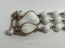 Vintage signed Trifari ALFRED PHILIPPE White Milk Glass Pear Bracelet 1950's