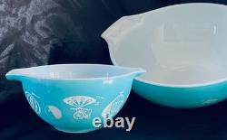 Vtg 1958 Pyrex Fancy Free Hot Air Balloons Cinderella Chip & Dip Bowls Turquoise