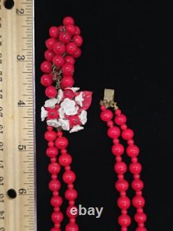 Vtg Early Miriam Haskell Red Bead White Milk Glass Flowers Necklace