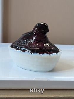 Vtg Fenton Purple Amethyst & White Milk Glass Baby Chick on Nest Covered Dish
