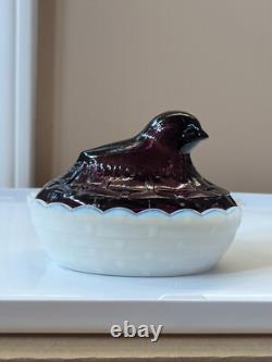 Vtg Fenton Purple Amethyst & White Milk Glass Baby Chick on Nest Covered Dish