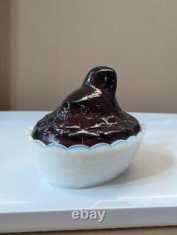 Vtg Fenton Purple Amethyst & White Milk Glass Baby Chick on Nest Covered Dish