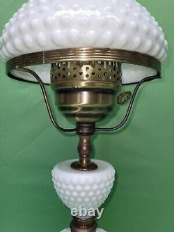 Vtg GWTW White Milk Glass Hobnail Boudoir Table Lamp