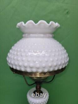 Vtg GWTW White Milk Glass Hobnail Boudoir Table Lamp