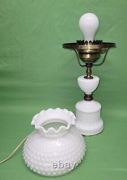 Vtg GWTW White Milk Glass Hobnail Boudoir Table Lamp