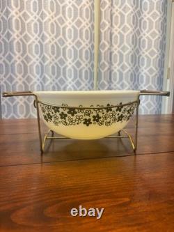 Vtg Pyrex Crazy Daisy Spring Blossom 404 bowl with promotional stand