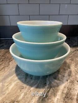 Vtg Pyrex Robin Egg Blue Turquoise Nesting Mixing Bowls Set of 3 401, 402, 403