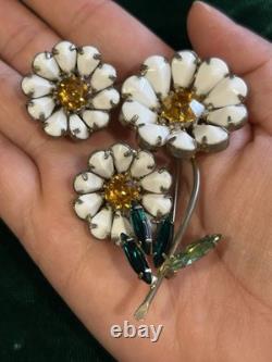 Weiss White Milk Glass & Green & Yellow Rhinestone Daisy Brooch Clip-On Earrings