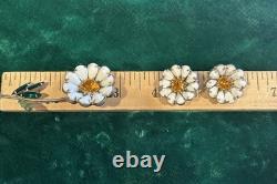 Weiss White Milk Glass & Green & Yellow Rhinestone Daisy Brooch Clip-On Earrings