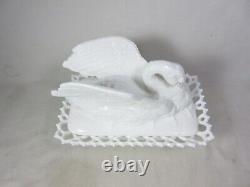 Westmoreland, Raised Wing Swan, Milk Glass, Dish/Bowl, Basketweave, Excellent