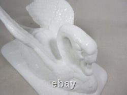 Westmoreland, Raised Wing Swan, Milk Glass, Dish/Bowl, Basketweave, Excellent