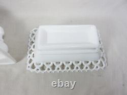 Westmoreland, Raised Wing Swan, Milk Glass, Dish/Bowl, Basketweave, Excellent