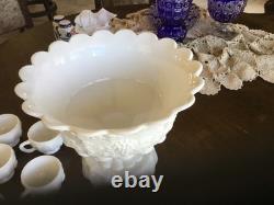 Westmoreland milk glass Grape punch bowl set vintage, 12 Cups